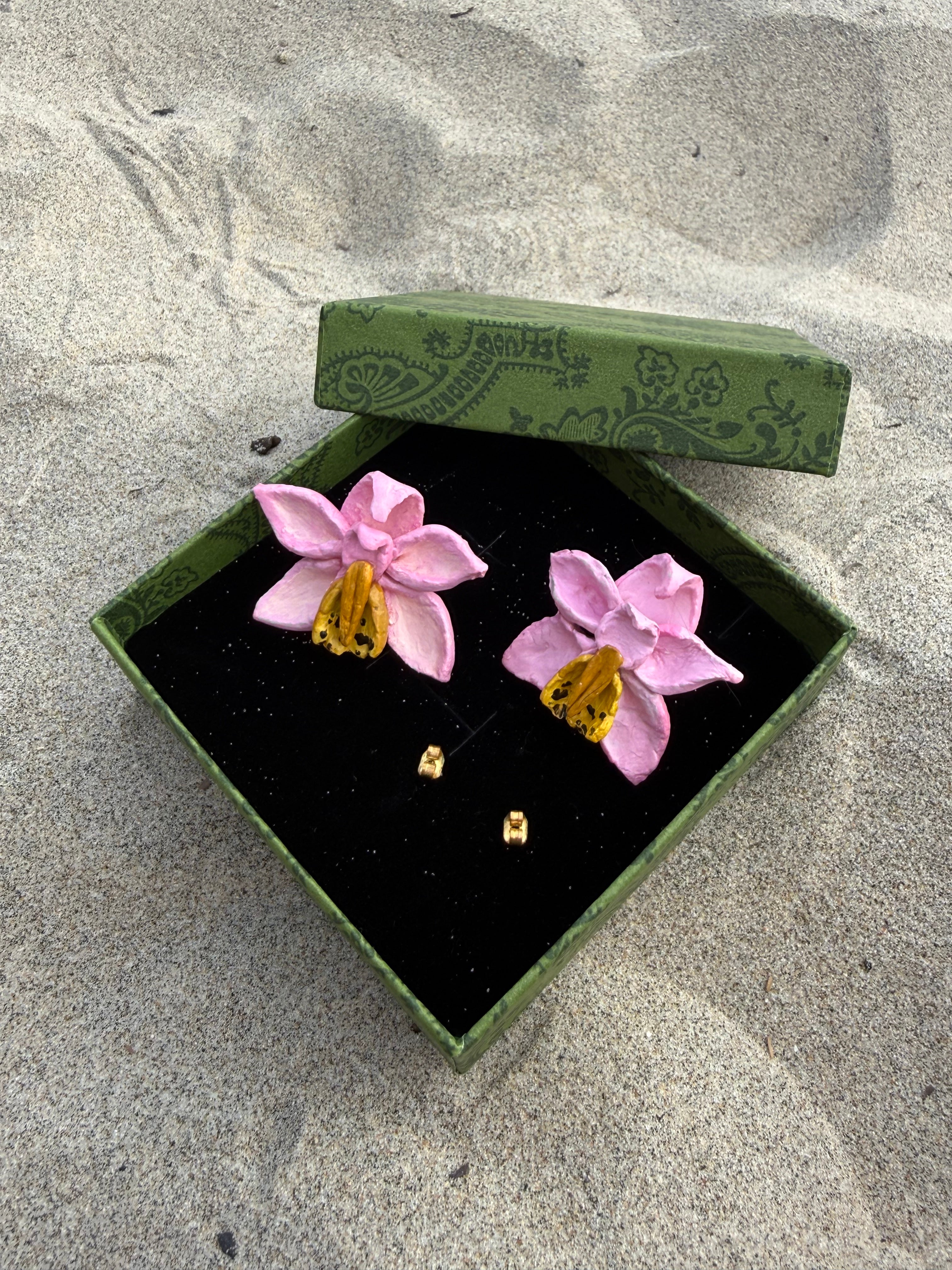 Kluaymai Earrings