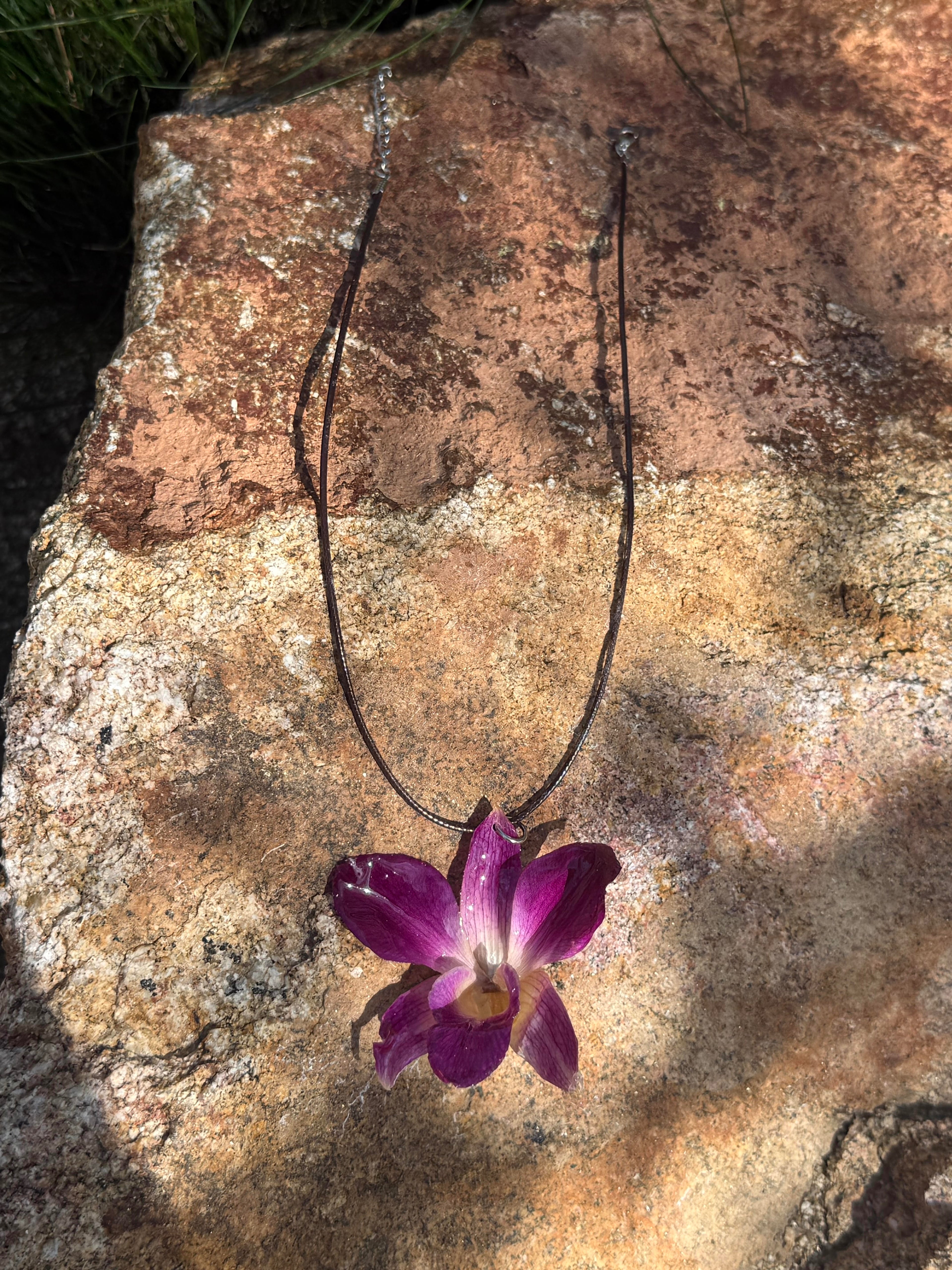 Della Necklace